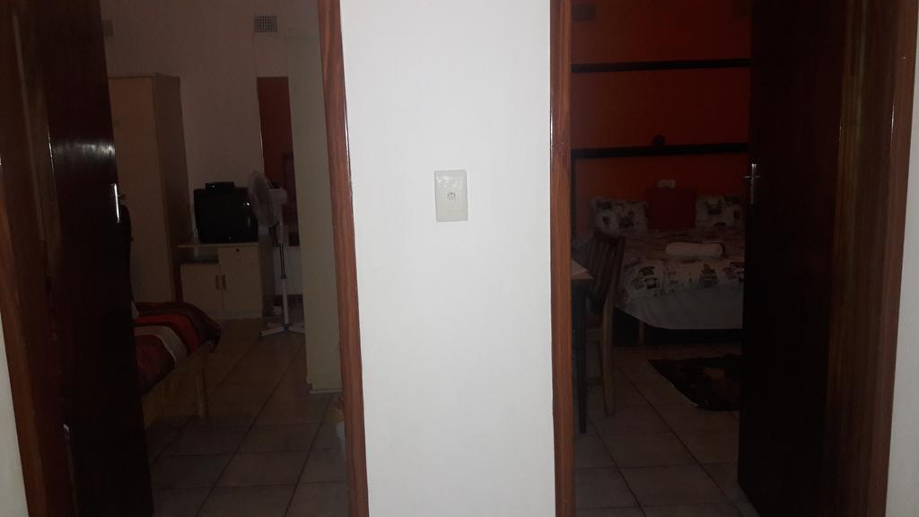 Guesthouse Villa Nina Okahandja Esterno foto